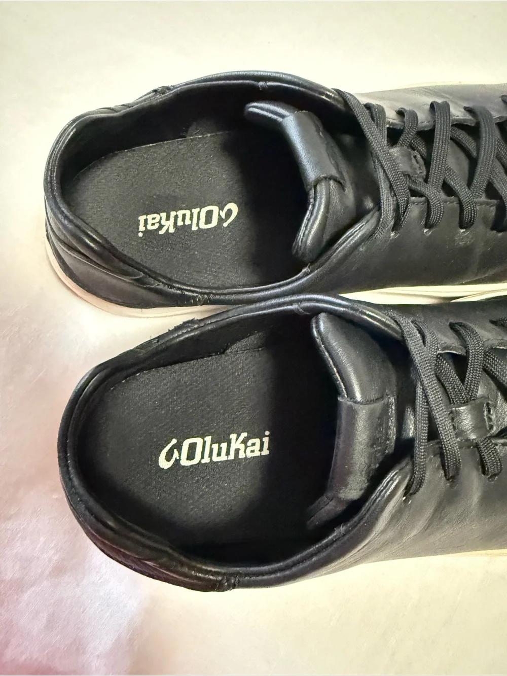 Olukai | Men’s 9 EU 42 | Black Leather Lae'Ahi Li 'ILI  Sneakers Drop In Heel
